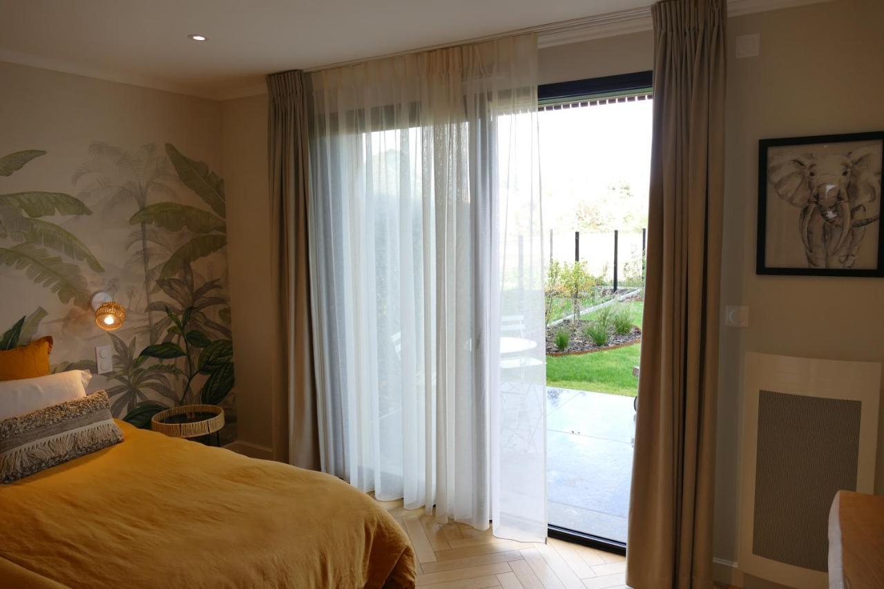 Les Agapanthes Bed & Breakfast Camphin-en-Pevele Exterior photo